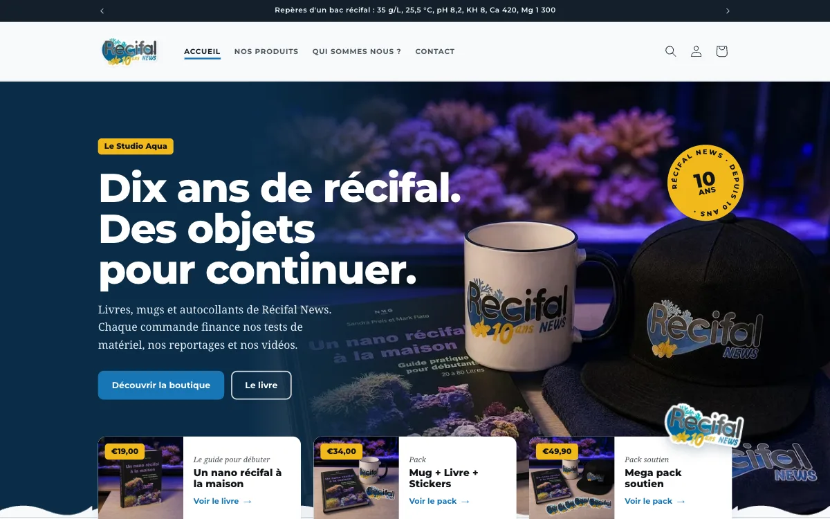 Page d’accueil de la boutique Shopify Le Studio Aqua, livres, mugs et objets de Récifal News